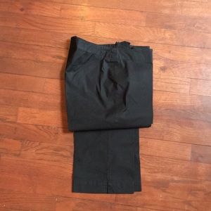 Black gap capris